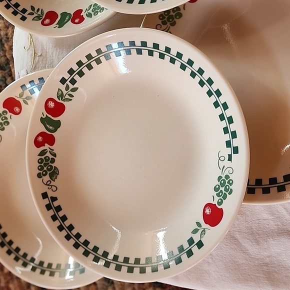 Corelle Set of 6 Dessert Plates, Farm Fresh - Picture 2 of 4